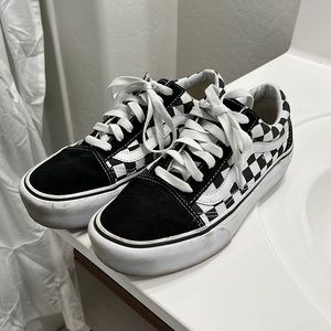Women’s Size 7 Mens Size 5.5 Platform Black and White Checkered Old Skool Vans